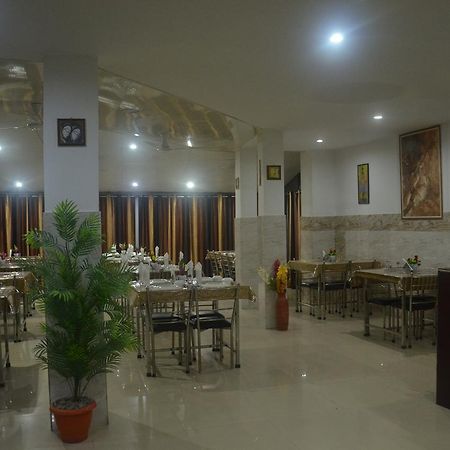 คอร์เบต ฮิลล์ รีสอร์ต Hotel ลันส์โดว์นี ภายนอก รูปภาพ